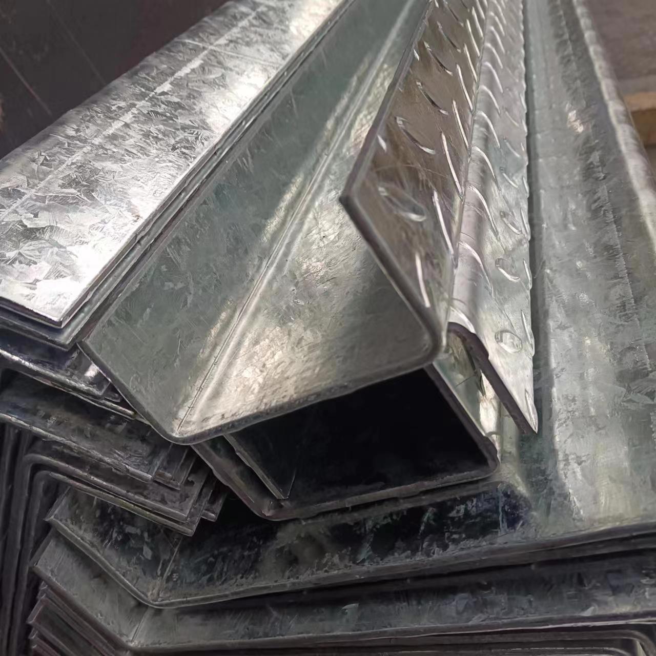 3.0mm275g高锌层热镀锌钢板折弯定尺天沟排水槽