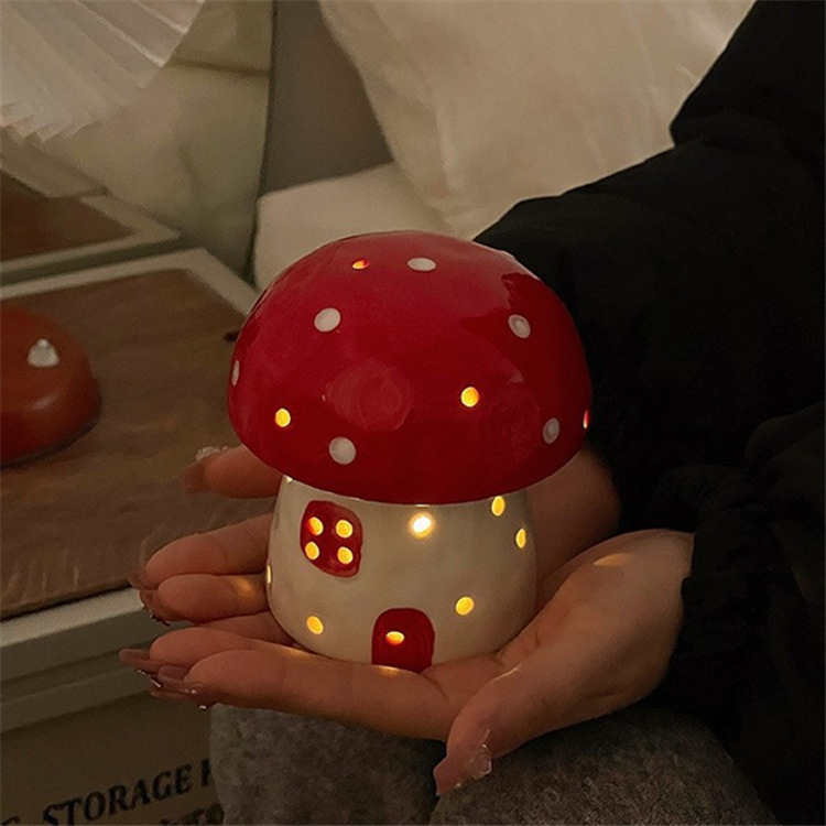 Creative Mushroom Night Light Bedroom Bedside Lamp Nordic Internet Popular Girl Heart Dream Ceramic Lamp Birthday Gift