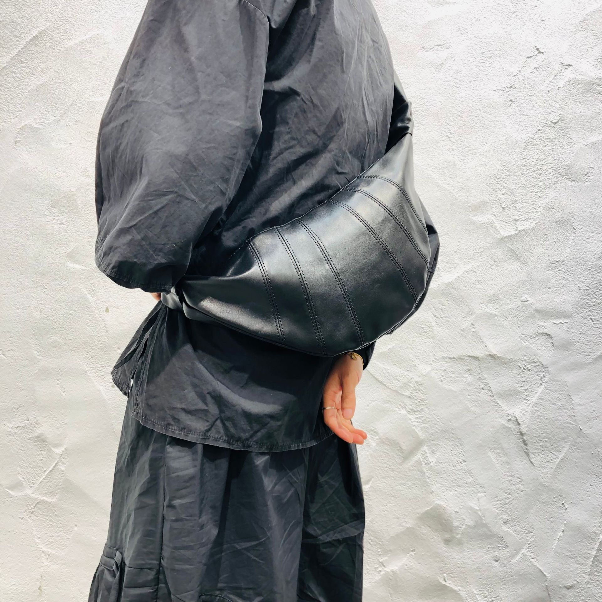 Genuine Top Grain Cowhide Leather Handmade Crescent Bag, Moon Bag, Chest Bag, Shoulder Bag, Crossbody Bag For Women - Thumbnail 4