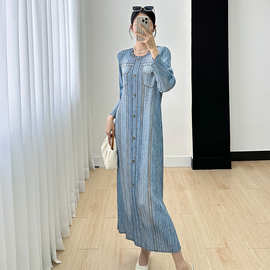 外贸三宅连衣裙女2023年秋季新款高个子中长款系扣小众褶皱长裙子