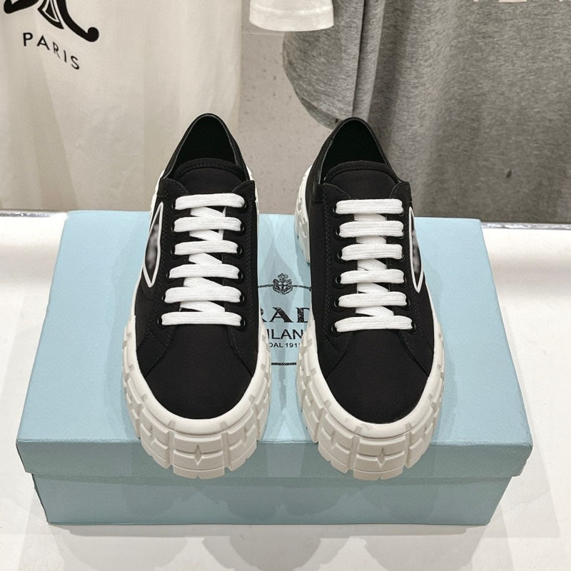 广州原标专柜品质欧美大牌女鞋厚底松糕奢侈品三角标尼龙布滑板鞋|undefined