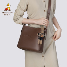 �����˰���Ůʿ2025�¿�ˮͰ��������ͨ�چμ�����ĕr�аٴ�Ů��