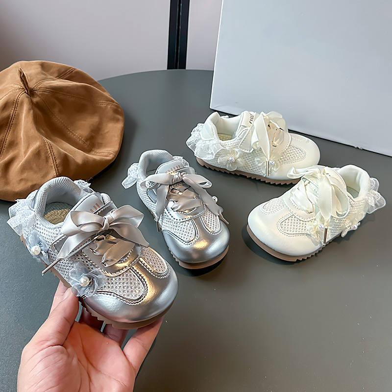 Fashionable universal casual non-slip sneakers