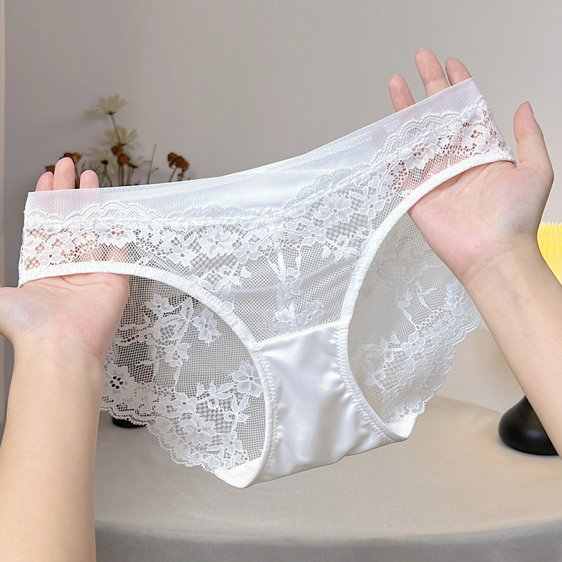 2026 New Lace Trim Sexy Briefs, High Elasticity, Comfortable Mid-Low Waist Women's Lace Panties, Breathable, Seamless, Thin