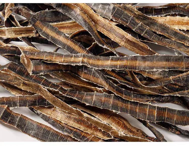 Di Long Dried Earthworm (Pheretima aspergillum) — Clean Split Food-Herb Decoction Pieces, 500g in use