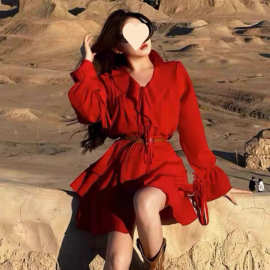 现货西北沙漠旅游度假裙显白红色长袖配短裙裤套装