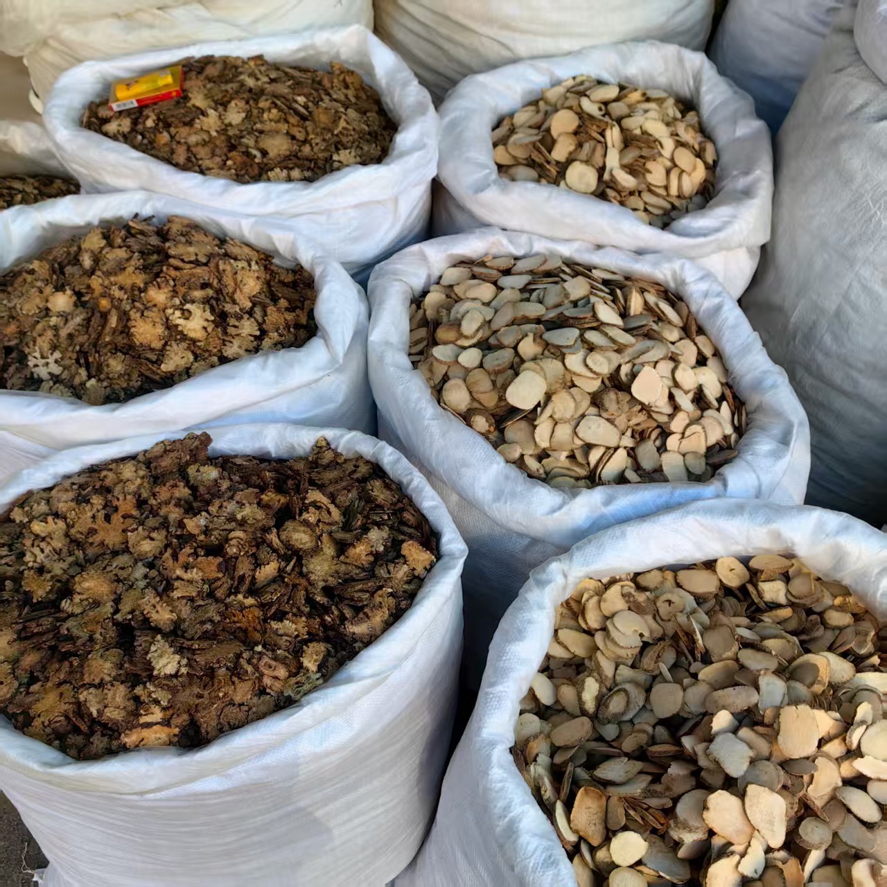 Chuanxiong Sliced Sichuan Lovage Rhizome 500g Sun Dried Herb for Decoction and Tea quality and texture