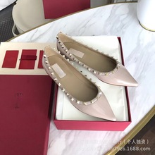 高板华伦女鞋V家平底柳钉真皮尖头浅口单鞋大码41—42小辣椒柳钉