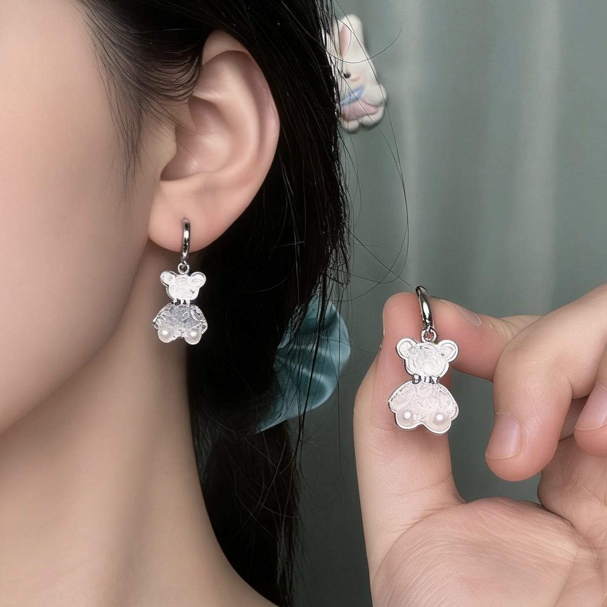 Korean and Japanese Style Light Luxury Transparent Texture Bear Ear Clips, Sweet and Cool Texture, New Niche Girl Style Exquisite Earrings Accessories