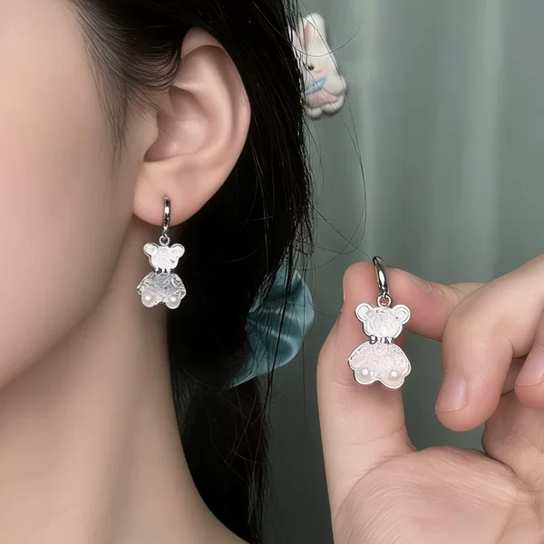Korean and Japanese Style Light Luxury Transparent Texture Bear Ear Clips, Sweet and Cool Texture, New Niche Girl Style Exquisite Earrings Accessories
