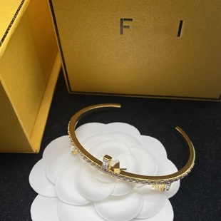 F�ҷҼ��¿�F��ĸ�M����CŮС���OӋ�r�аٴ�߼����֭h���l