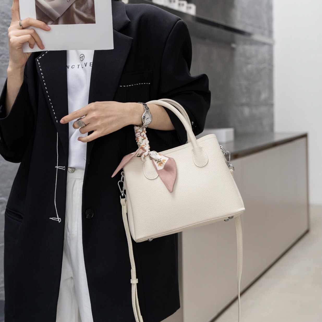 TOGO头层牛皮跨境斜挎横款方包流行时尚纯色女士单肩实用手提大包