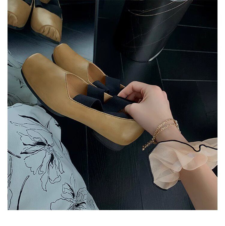 Giày búp bê nữ mũi vuông da cừu phối quai chéo, đế bệt gót thô 5 cm — Da đen (gót dày), Da đen (đáy phẳng), Màu trà sữa (gót dày), Màu trà sữa (đáy phẳng) chi tiết 96