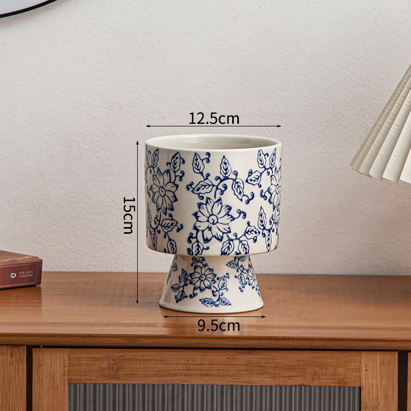 Lotus trumpet [diameter 12.5 height 15]