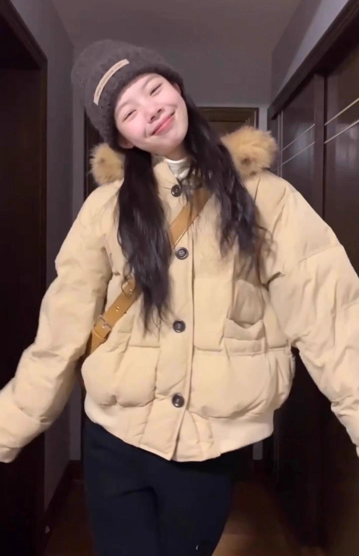 카키색