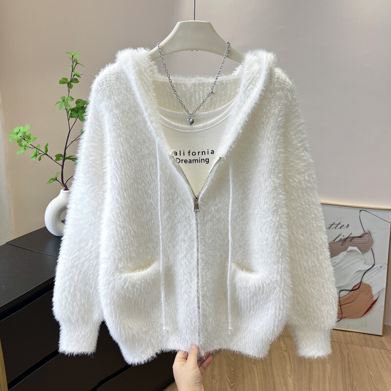 Japanese-style hooded zip-up knitted cardigan, new casual loose cashmere fleece sweater for women, autumn and winter 2026 Japanese-style hooded zip-up knitted cardigan, new casual loose cashmere fleece sweater for women, autumn and winter 2026