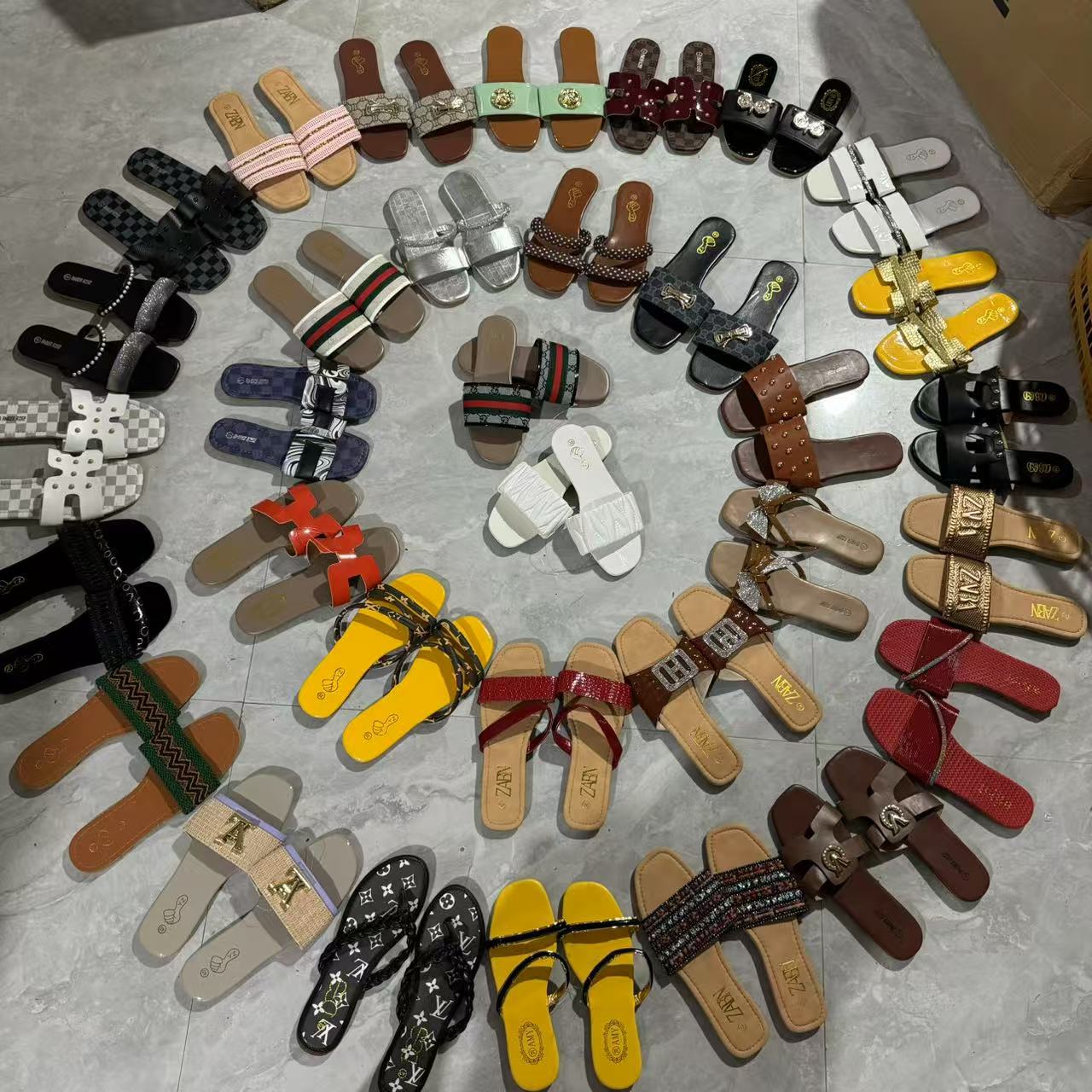 大码凉鞋女宽胖脚女鞋夏2025新款凉拖外穿平底拖鞋女款拖鞋