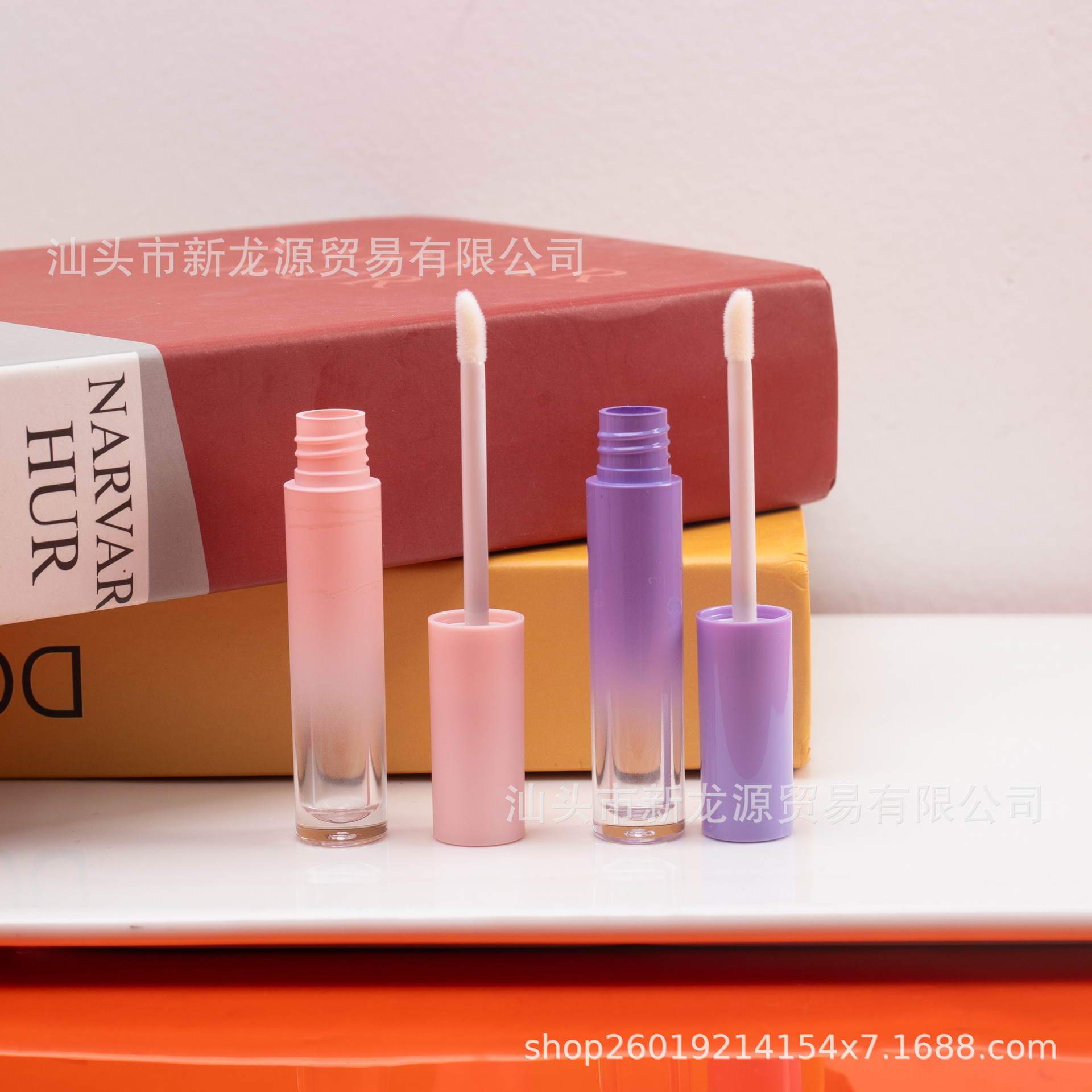 现货批发唇釉瓶唇彩瓶圆形渐变色磨砂空管包材厂家直供分装瓶4ML