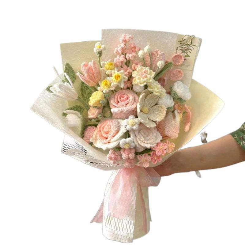 完成した誕生日の女の子の親友の手編みの花束、ニットウール、実用的な卒業ギフト、古いかぎ針編みの花束|undefined