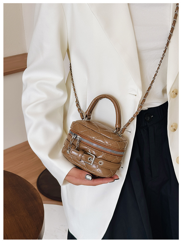 175g Weight Sewing Thread Fashion Element Zipper Closure Type Single Shoulder Strap Strap Type Shoulder Bag Bags Type Daily, Shopping Occasion pu Material Lingge Pattern All Seasons Season Girl'S Gender Basic Style Square Shape Girl'S Pu Lingge Basic Sewing Thread Square Zipper Shoulder Bag 15