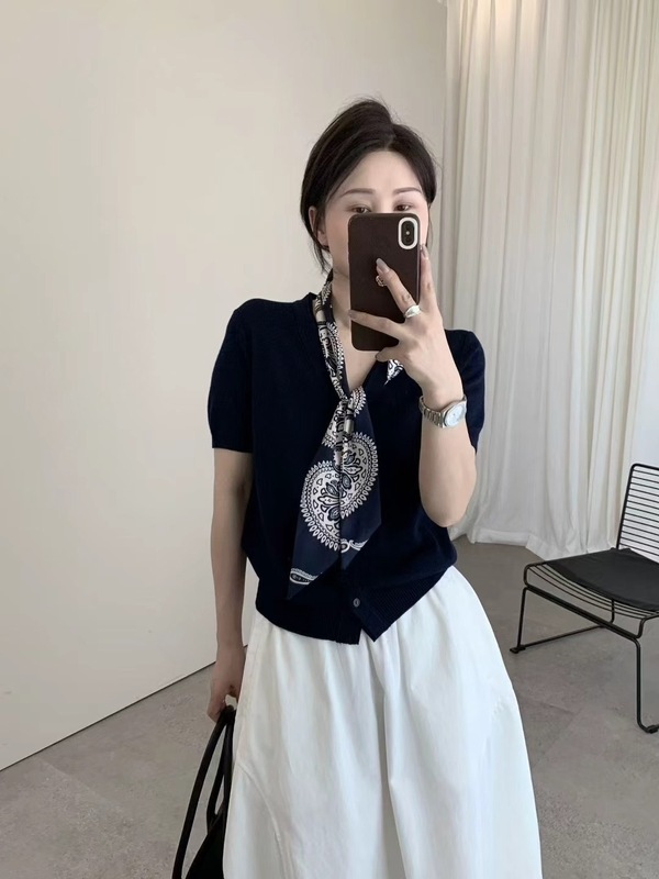 2025早秋新款韩版时尚百搭显瘦高腰休闲百搭短袖针织开衫配丝巾|undefined