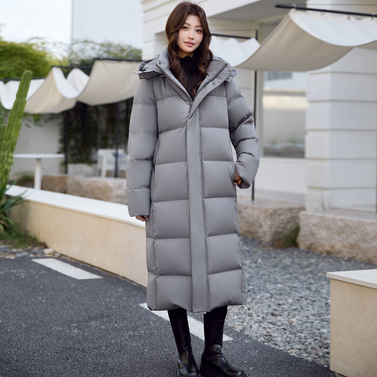 회색