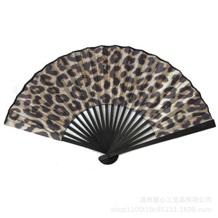 Cross-Border Spot European and American Style Leopard Print Skull Print Bamboo Fan Straight Bone Folding Fan Black Bone Small Fan
