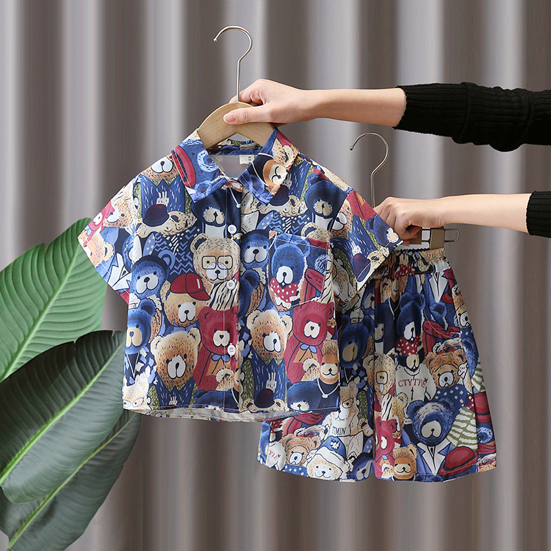 7181 Traje de camisa de oso para niños Verano de manga corta 2025 Nuevo estilo Camisa de dibujos animados de verano para niños Traje de tres piezas Verano