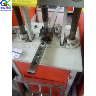 Hydraulic pipe punching machine iron round pipe punching machine steel pipe opening machine