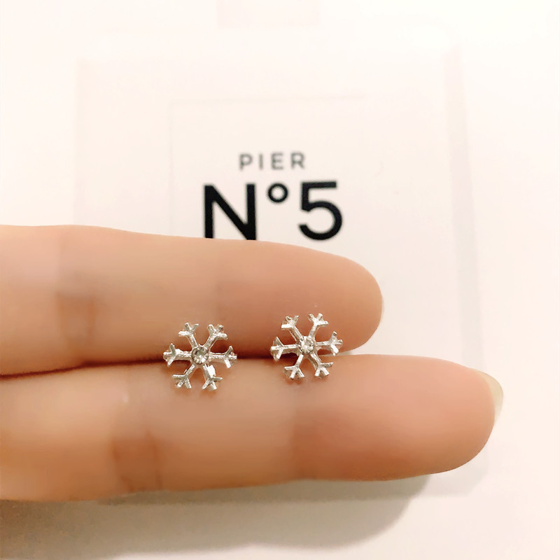 2025 新しい 925 シルバーイヤリング女性のためのインスタイルデイリー多用途ニッチデザインシンプルな耳骨ネイルイヤリング卸売|undefined