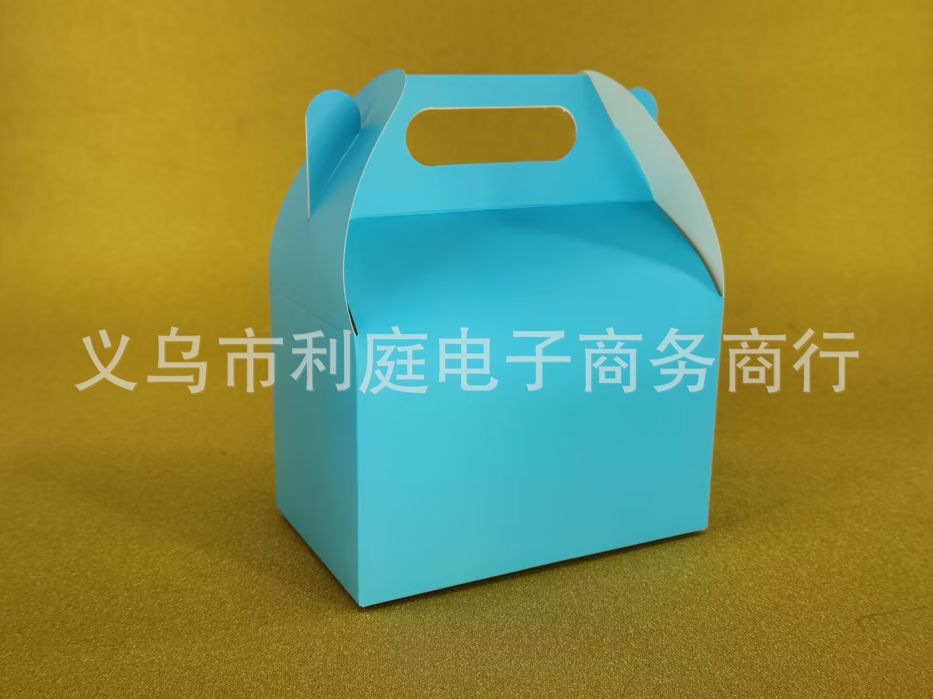 现货白卡礼物盒牛角盒蛋糕盒生日包装盒纯色礼物盒