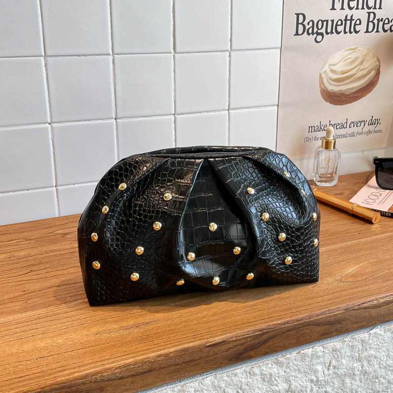 Nueva moda simple versátil de tendencia transfronteriza hombro de un solo clip de brazo de clavos de hongos plegados bolsos de mano bolsos de mujer