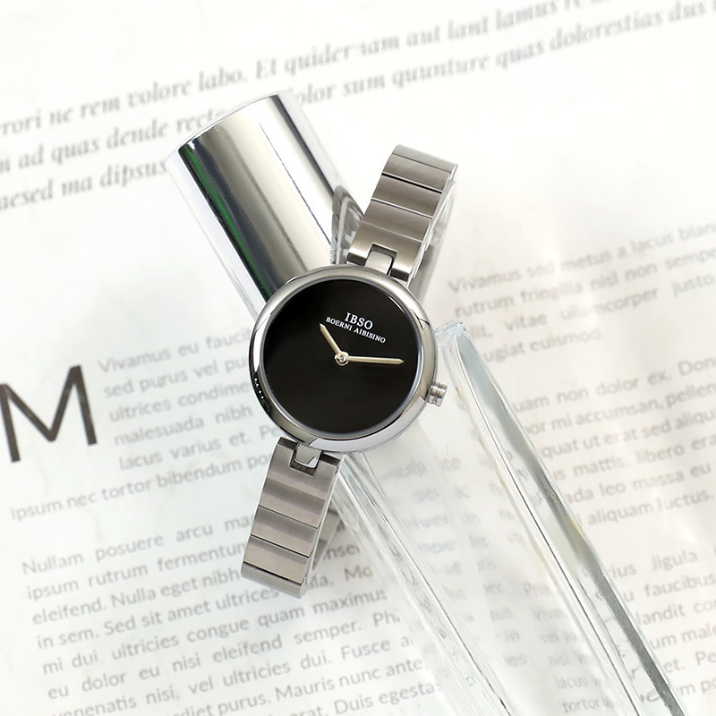 Counter White Moonlight Round Small Silver Watch Elegant Watch Women's Thin Belt Light Luxury High Beauty Value Niche Simple Style 2025 Counter White Moonlight Round Small Silver Watch Elegant Watch Women's Thin Belt Light Luxury High Beauty Value Niche Simple Style 2025