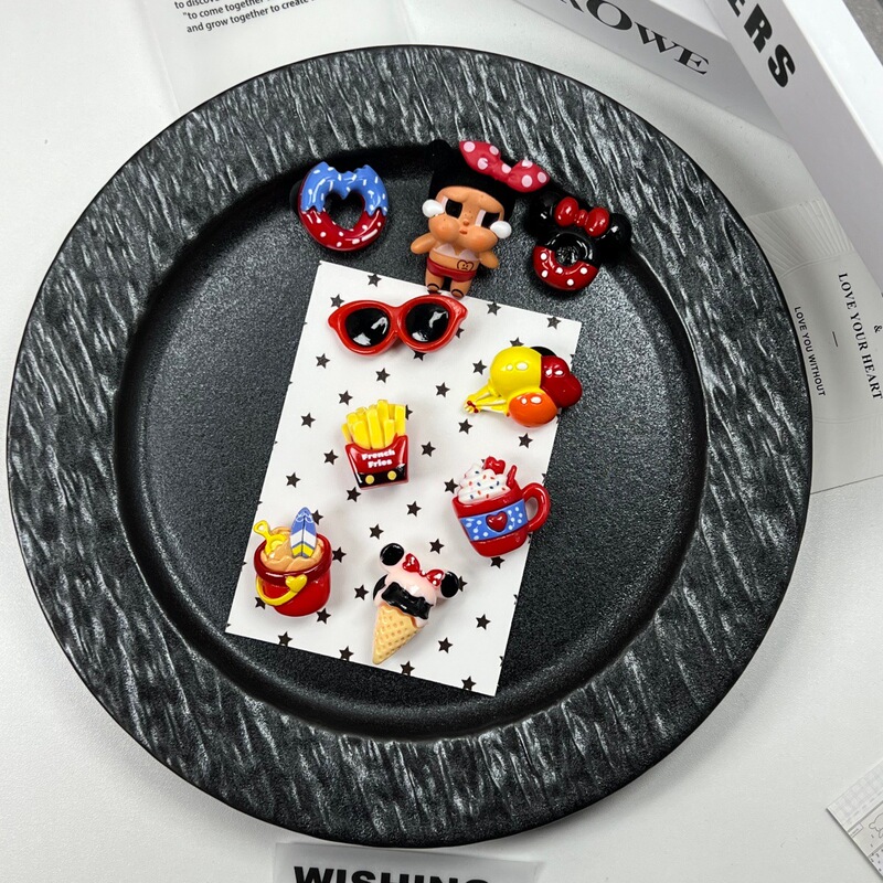 DIY Shoe Accessories Wholesale Cartoon 3D Minnie Series Crying Doll Resin Shoe Decorations