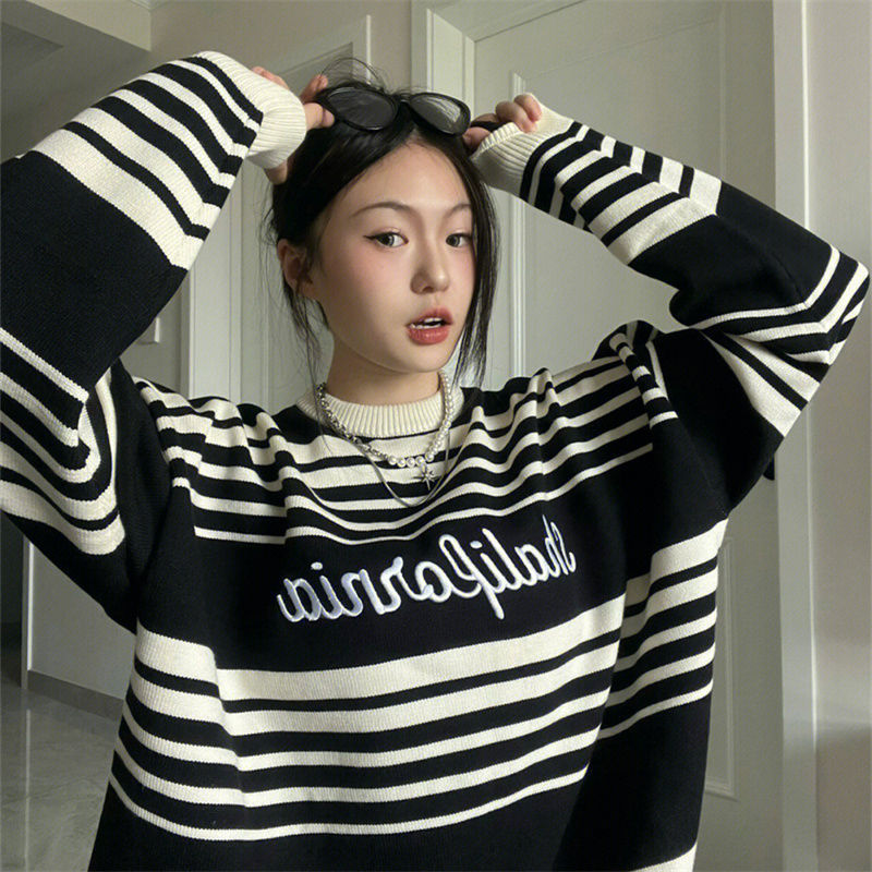 Women's Loose Japanese Style Retro Striped Sweater Image 5