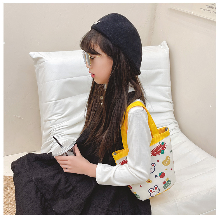 New gift packages: Instagram cute cartoon tiger, new bucket bag, hand-held canvas bag, and girlish round bucket bag undefined