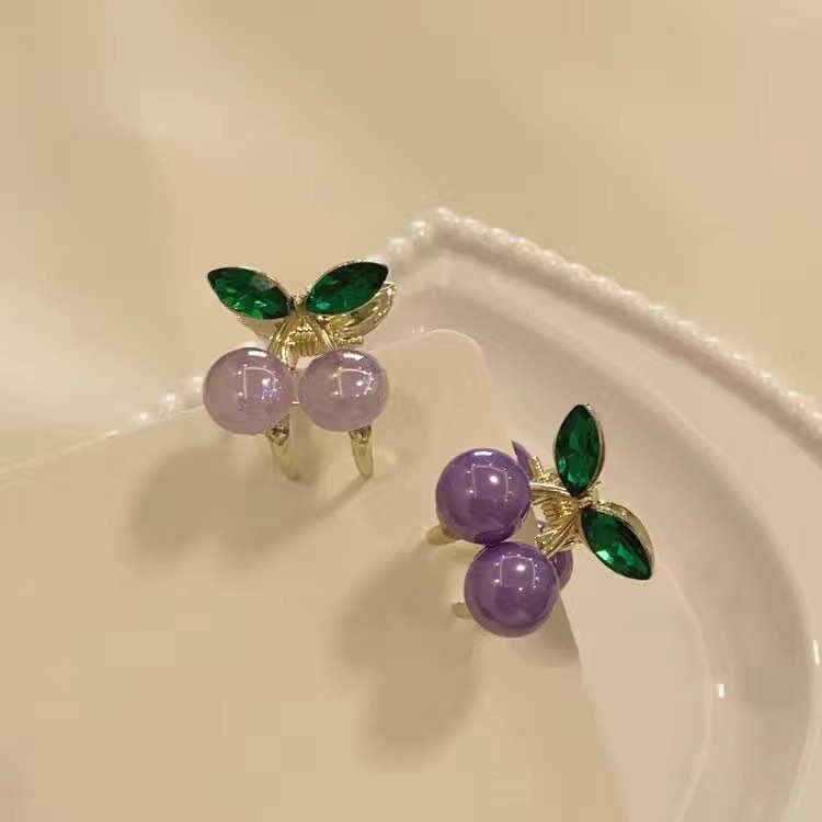 6g Weight Hair Claws Hair Accessories Type 1 Piece Quantity Holiday, Street Occasion Imitation Pearl Material Cherry Pattern All Seasons Season Women's Gender Cute, Sweet Style Cute Sweet Women's Cherry Imitation Pearl Hair Claws 31