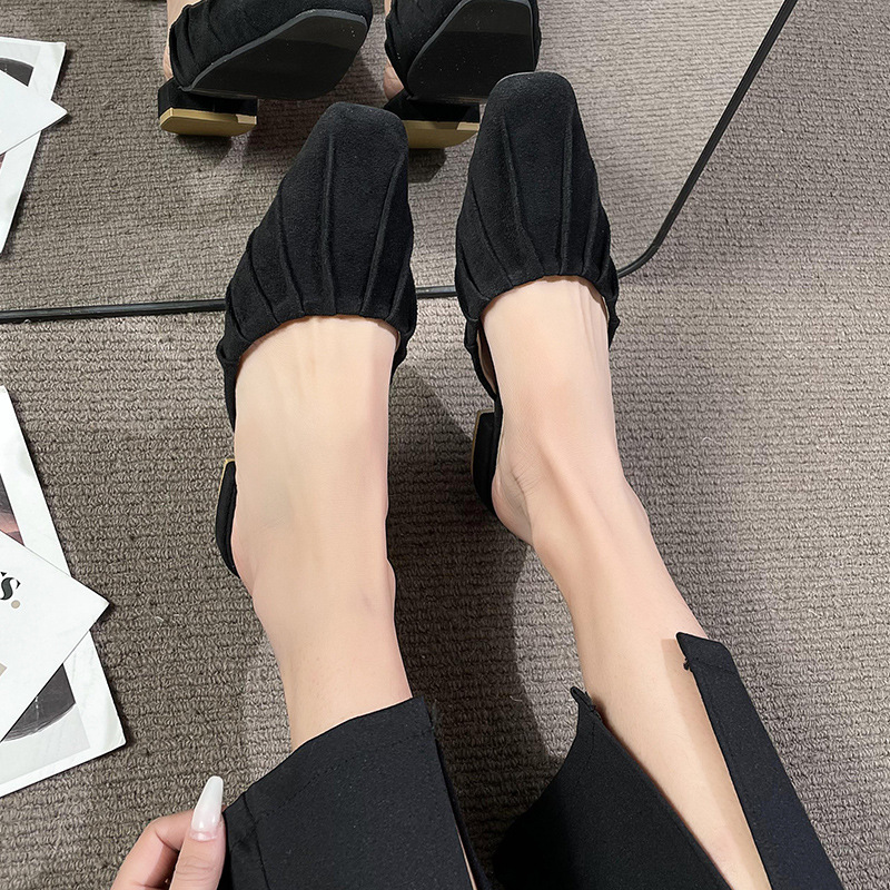 Baotou – pantoufles britanniques confortables à semelle basse et épaisse pour femmes, vêtements d'extérieur à la mode, petites pantoufles carrées pliables, nouvelle collection_voghion.com