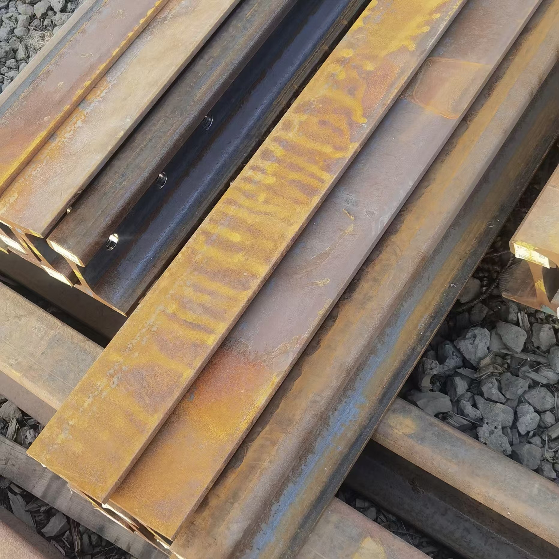 A75钢轨 A45钢轨 A100钢轨 A120轨道 可定尺切割 打孔 价格优惠