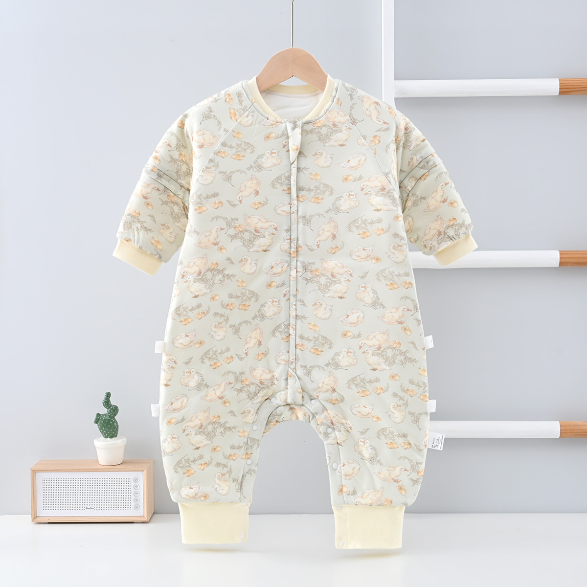Newborn 120g Sleeping Bag, Thickened Sleep Robe for Infants, Long-Sleeved Warm One-Piece Clothing with Separate Legs