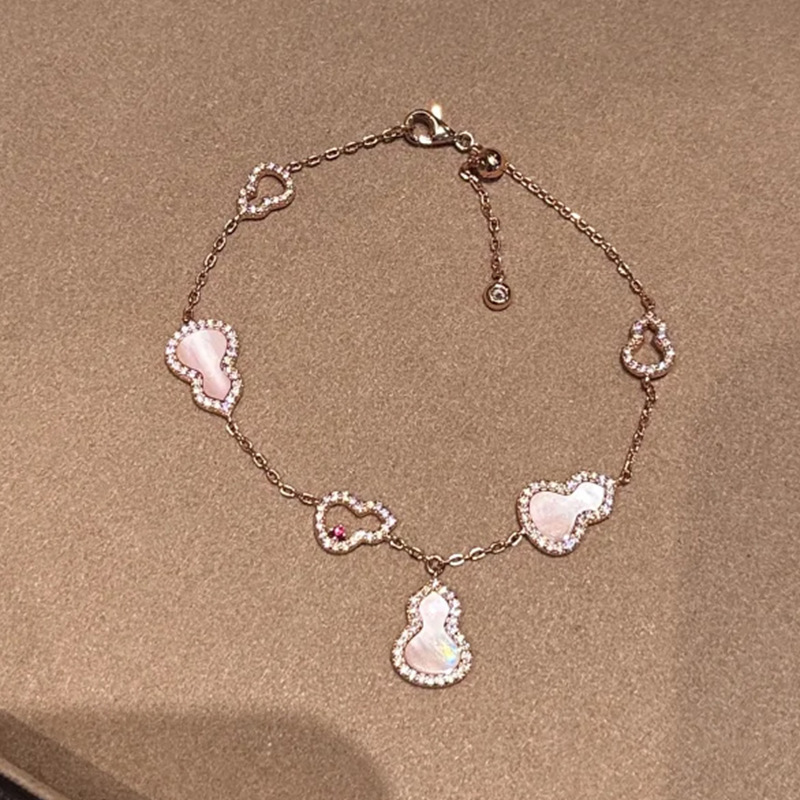 Popular Fashion High-End Exquisite Pink Mother-Of-Pearl Bracelet with a Sense of Luxury, Niche Ins-Style Accessories Wholesale Popular Fashion High-End Exquisite Pink Mother-Of-Pearl Bracelet with a Sense of Luxury, Niche Ins-Style Accessories Wholesale