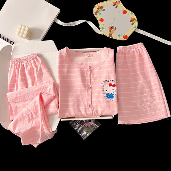 Traje transfronterizo al por mayor de tres piezas pantalones de manga corta pijamas cárdigan de cuello redondo para mujer traje de servicio a domicilio dulce y lindo algodón nube