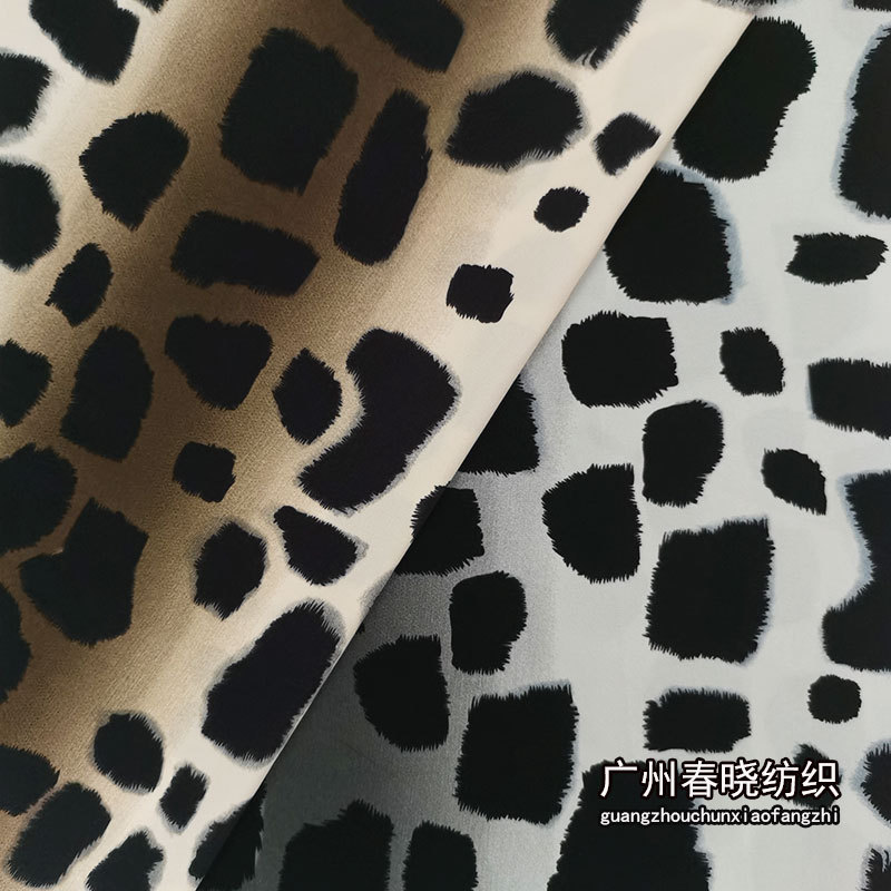 破卡平纹缎印花 新款动物豹点斑点印花布 欧美垂坠防蚊裤衬衫面料