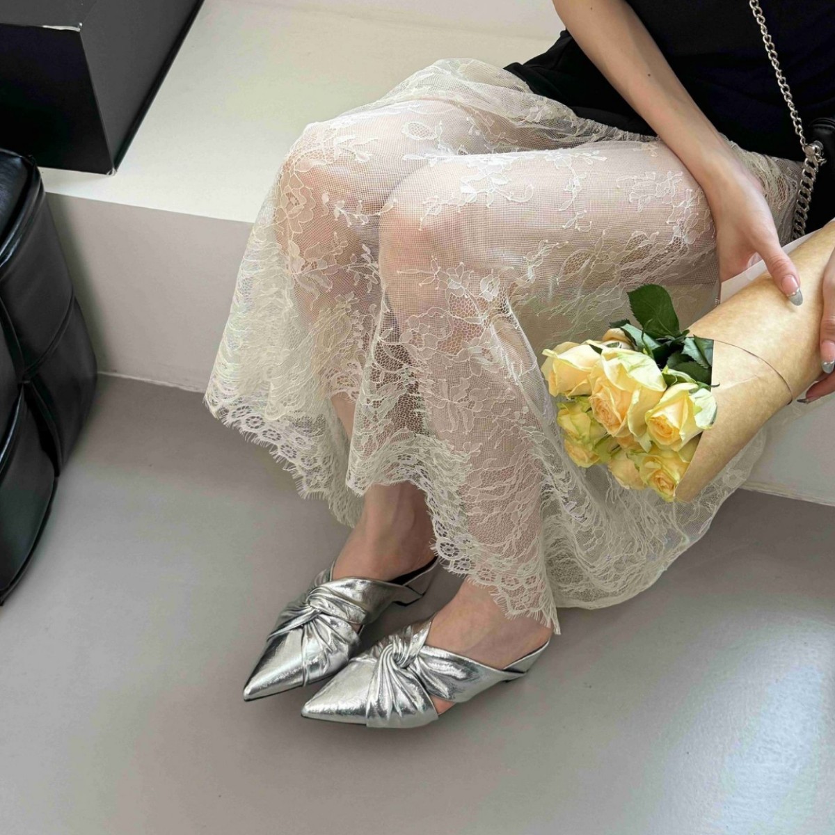 Dame sandaler med blokhæl spidse pumps med stropper_voghion.com