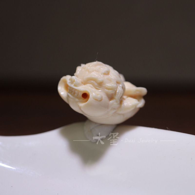Natural mammoth ivory flying sky brave swallow gold beast carving DIY accessories text play pendant beads Natural mammoth ivory flying sky brave swallow gold beast carving DIY accessories text play pendant beads