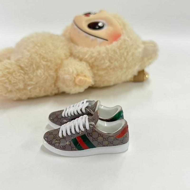 LABUBU Zapatos Rabu Ropa de bebé 17cm felpa vinilo bolso de muñeca colgante para zapatos desnudos caja ciega