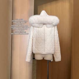 2025新款D家菱格尖子生 软糯糯羊毛针织外套女冬季保暖连帽上衣