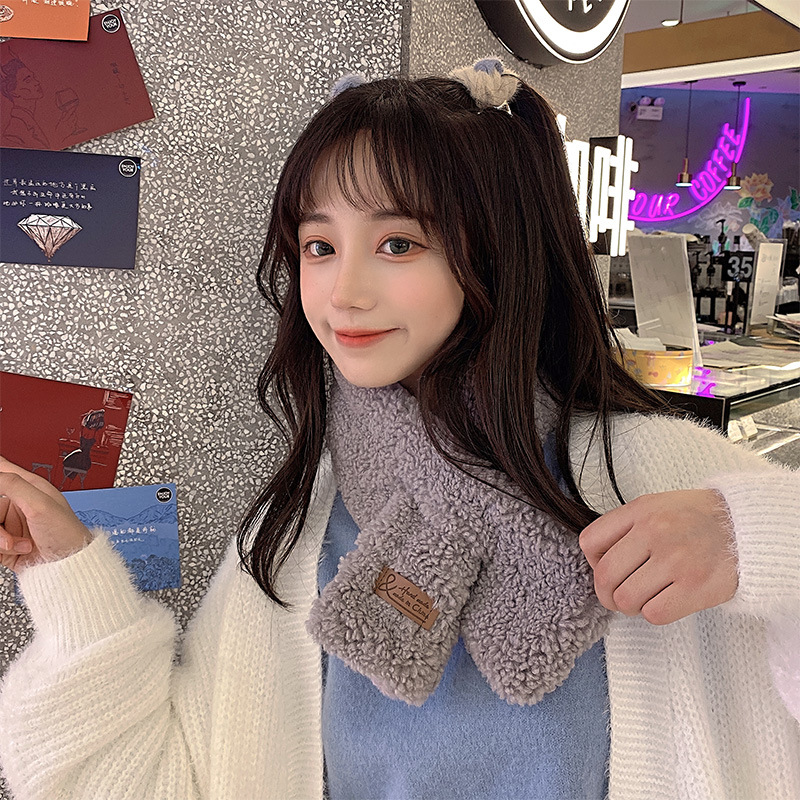 Otoño y invierno de imitación de lana de cordero cruzada turbina de moda femenina coreana de doble cara cálida bufandas de lana de cordero collar