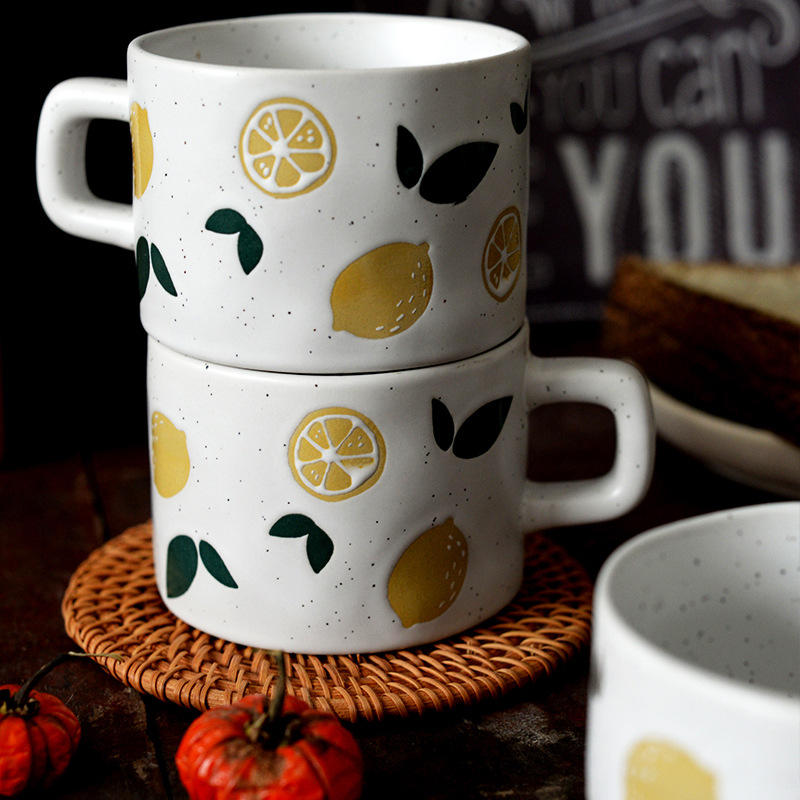 Taza de café de limón grande taza de marcas personales taza de cerámica irregular mano taza de café japonesa taza de latte