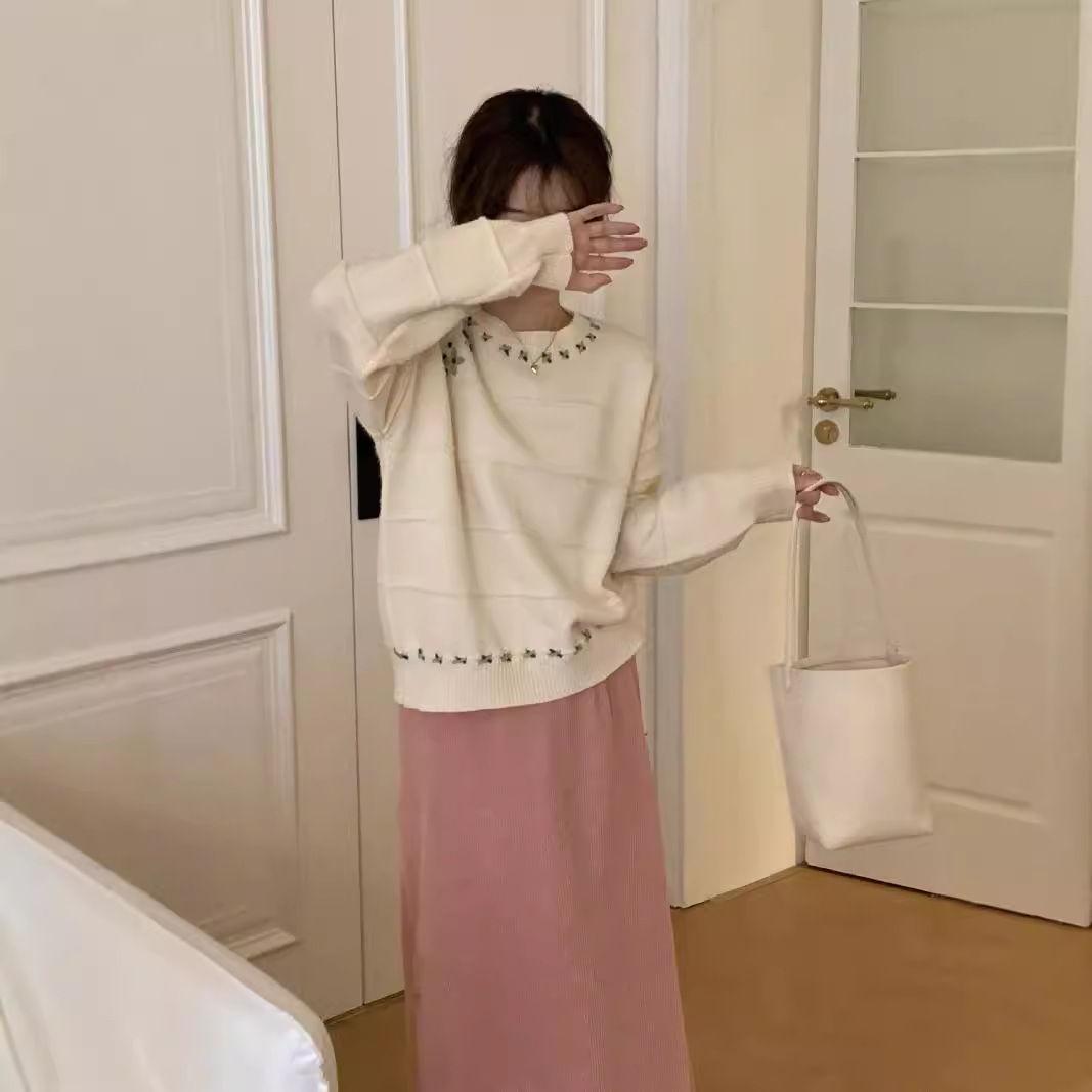 24 invierno Puyuan ropa de mujer 2024 nuevo otoño invierno estilo japonés retro dulce sensación de diseño bordado